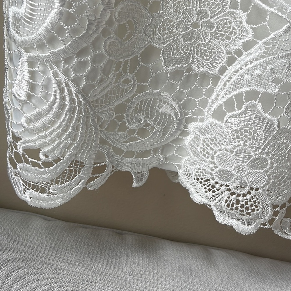 Wedding dress - Picture 6 of 16